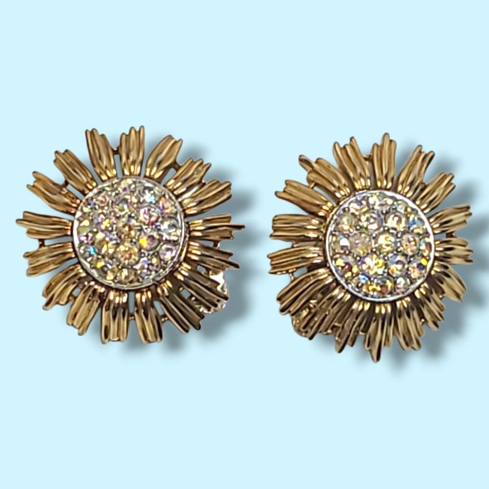Vintage 60s Trifari Aurora Borealis Rhinestone Sunflower Clip-on Earrings‎